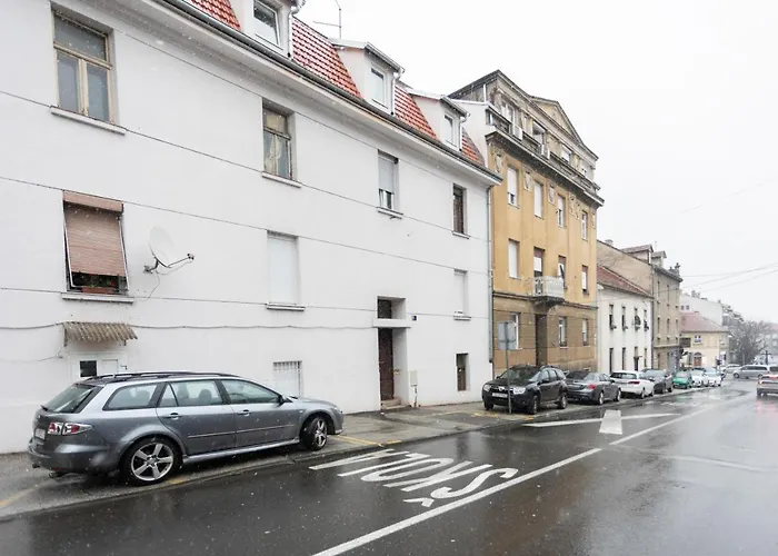 Design 1Bdr Loft Near Kvaternik Square
