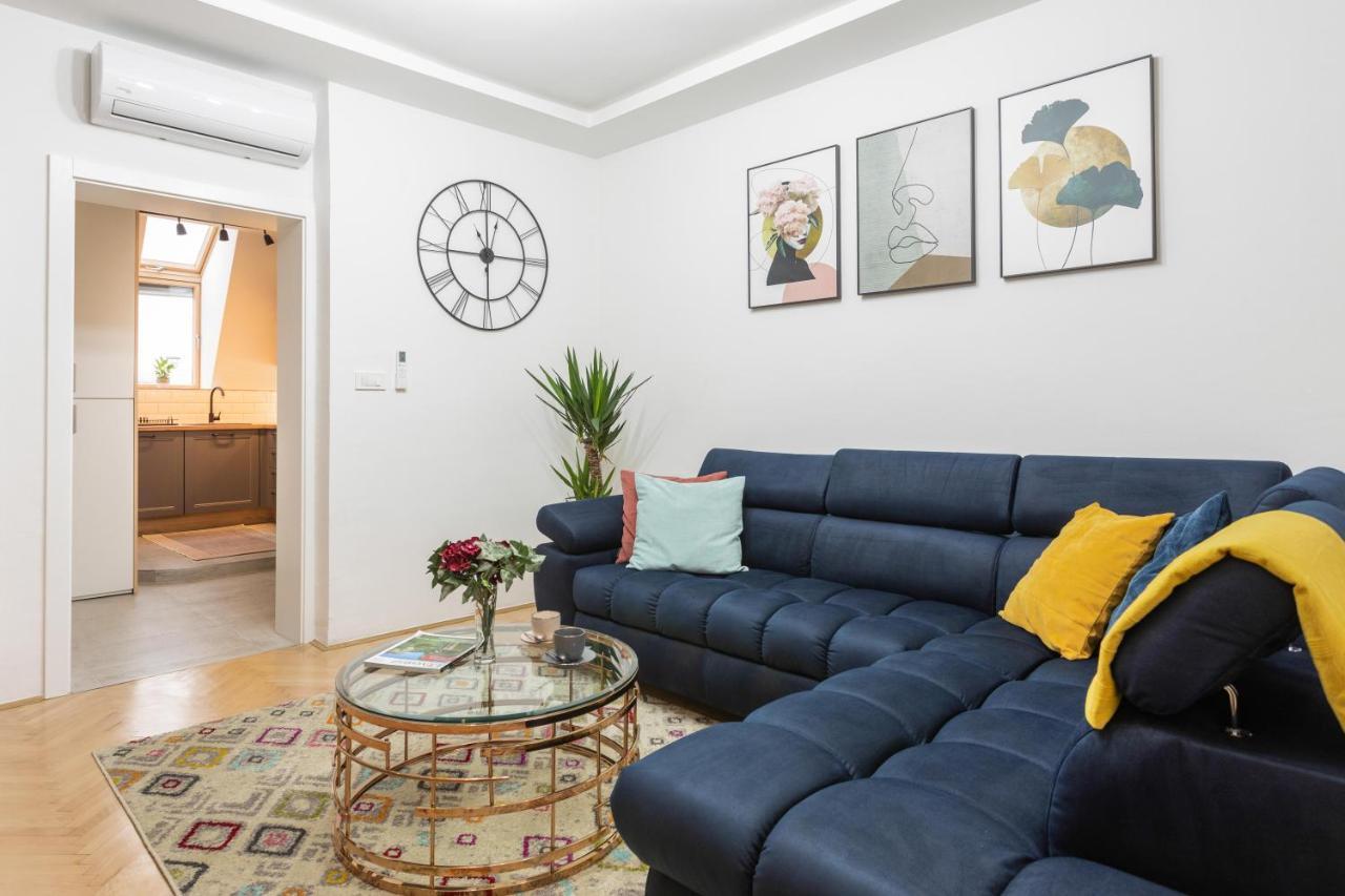 Design 1bdr Loft Near Kvaternik Square Apartment *