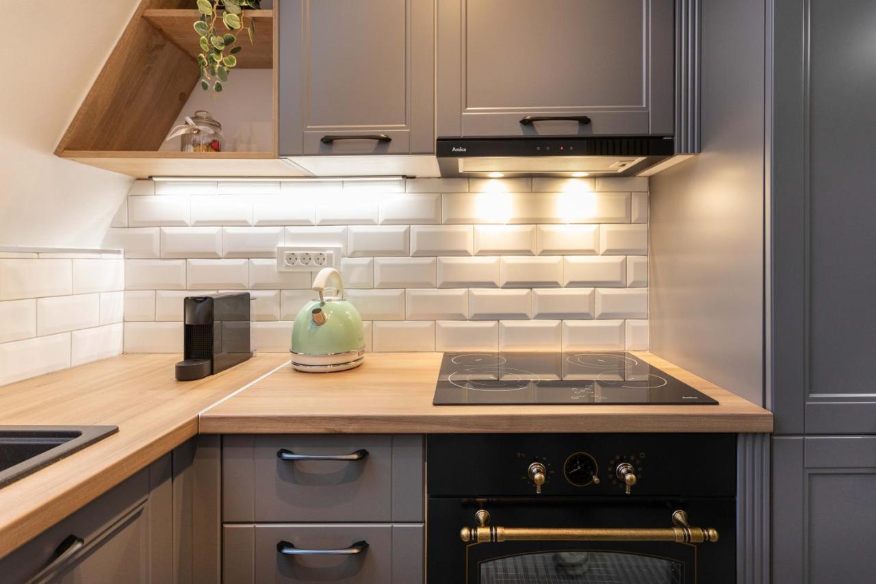 Design 1bdr Loft Near Kvaternik Square Apartman